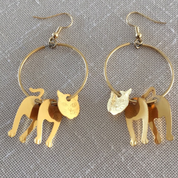 VINTAGE Cat Earrings Pierced Hoops - Picture 2 of 5